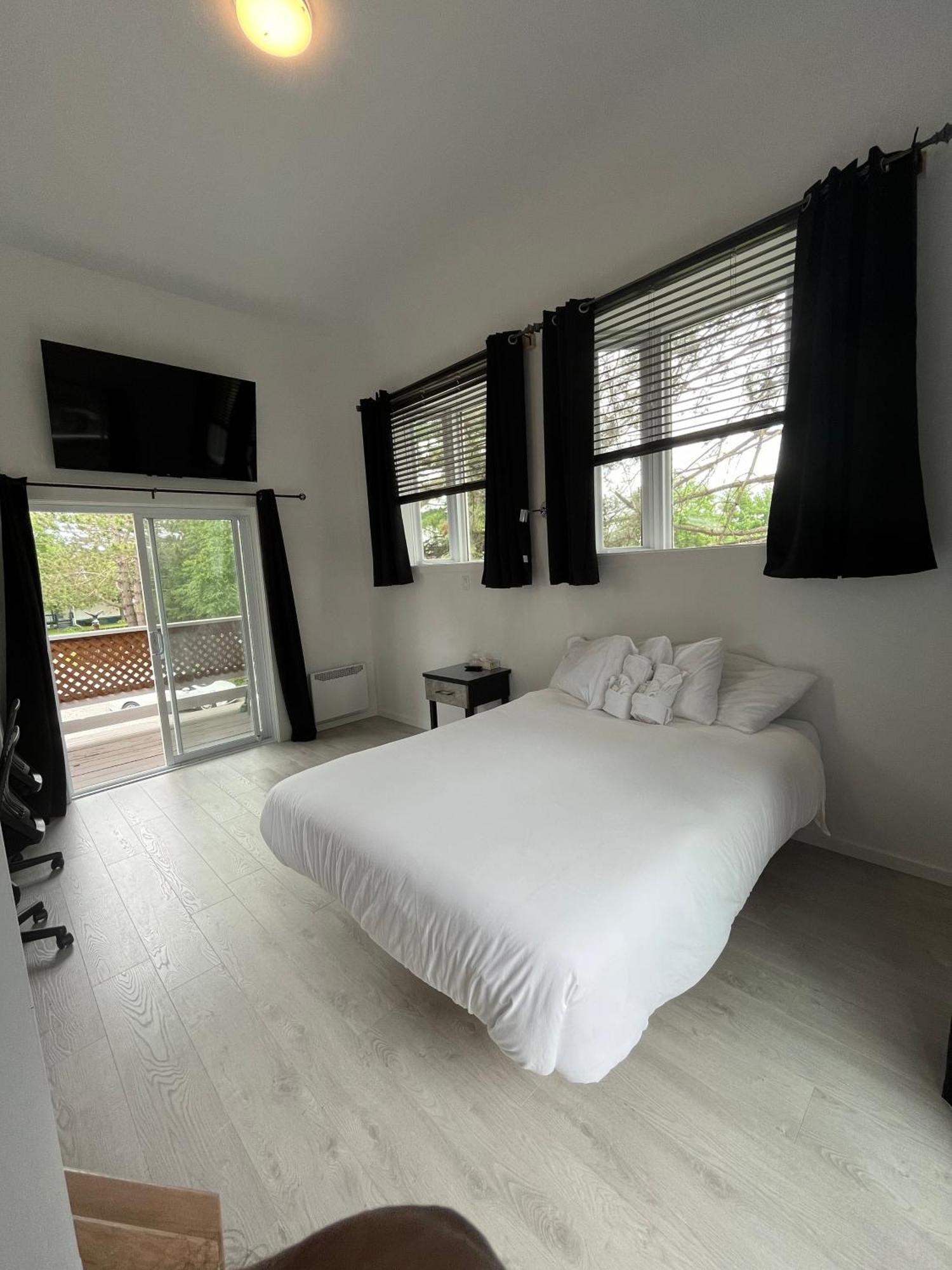 Auberge De Ferme-Neuve Lac-Saint-Paul 외부 사진