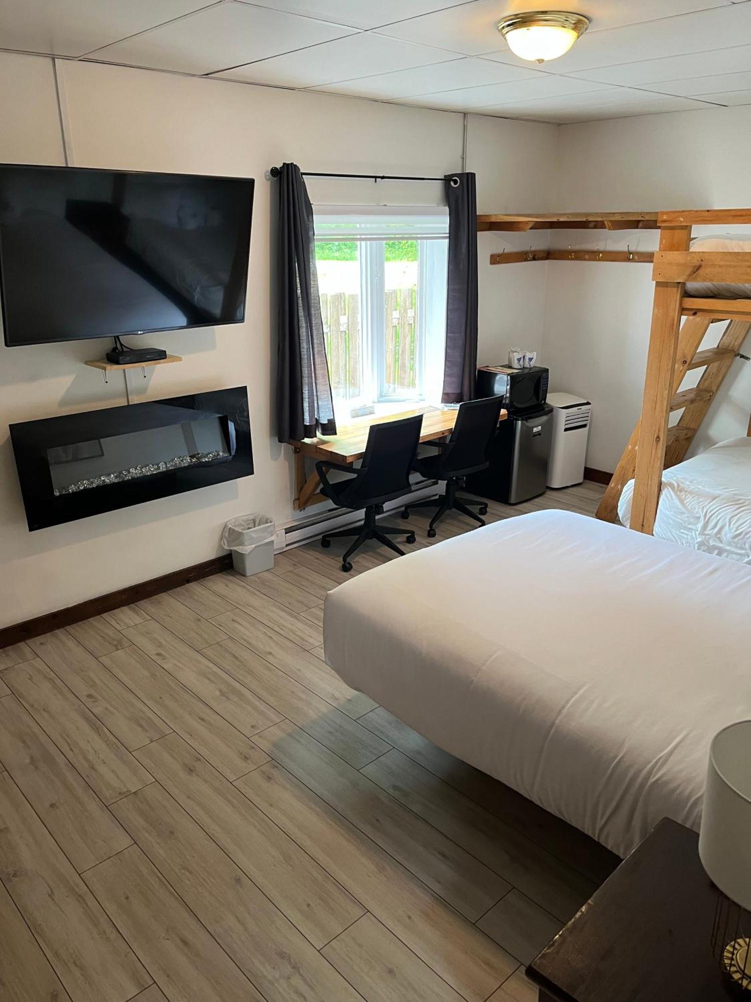 Auberge De Ferme-Neuve Lac-Saint-Paul 외부 사진